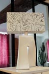 Lampe Ballade Le couple de Pierre Frey blanche. Les artisans d'art. Lampe Ballade Le couple de Pierre Frey blanche. Les artisans d'art.