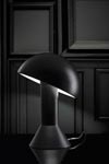 Lampe de table en céramique noir mat. Aldo Bernardi. Lampe de table en céramique noir mat. Aldo Bernardi.
