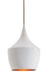 Suspension blanche et interieur laiton doré Ziggy . Arteriors. Suspension blanche et interieur laiton doré Ziggy . Arteriors.