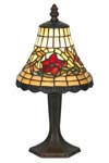 Fleur lampe en verre style Tiffany. Artistar. Fleur lampe en verre style Tiffany. Artistar.