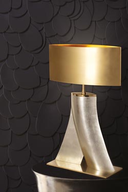Jog table lamp in aluminum with white gold leaf finish. Ateliers&Torsades. 