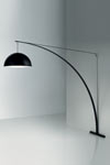 Bow lampadaire noir. Aureliano Toso. Bow lampadaire noir. Aureliano Toso.