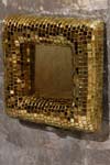 Bombato carré miroir doré 60x60. Davide Medri. Bombato carré miroir doré 60x60. Davide Medri.