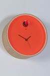 Plex pendule coucou fond rouge orangé tour en bois de hêtre. Diamantini & Domeniconi. Plex pendule coucou fond rouge orangé tour en bois de hêtre. Diamantini & Domeniconi.