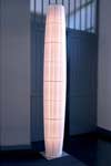 Colonne lampadaire en tissu plissé 280cm. Dix Heures Dix. Colonne lampadaire en tissu plissé 280cm. Dix Heures Dix.