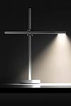 CSYS lampe de bureau architecte LED en aluminium satiné et éléments en blanc. Jake Dyson. CSYS lampe de bureau architecte LED en aluminium satiné et éléments en blanc. Jake Dyson.
