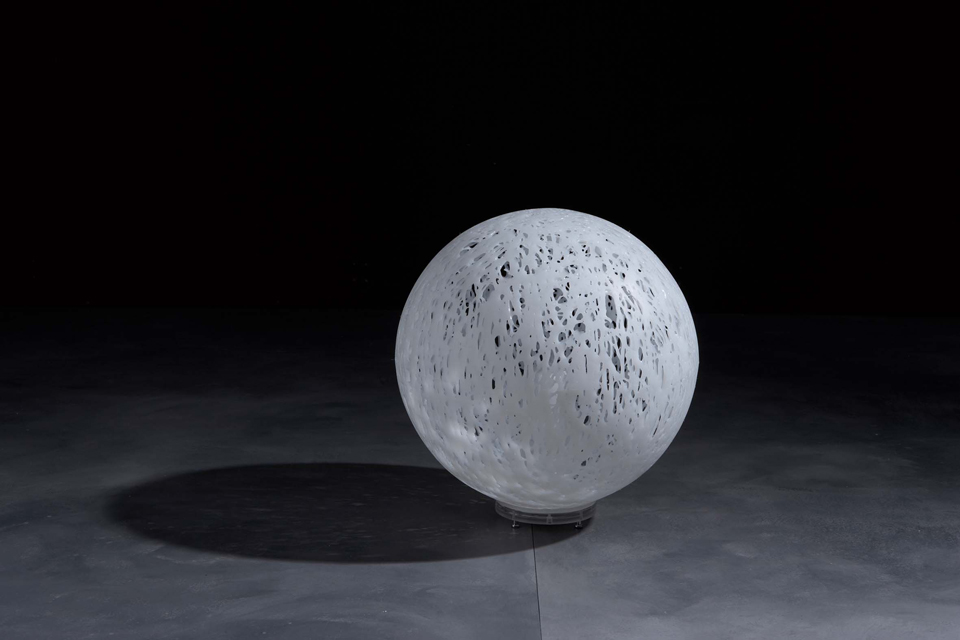 lampe a poser boule blanche