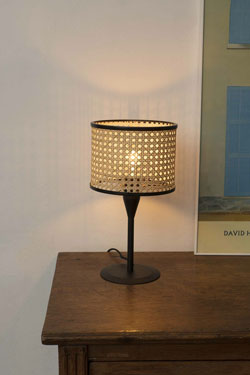 Small table lamp in rattan Mambo. Faro. 