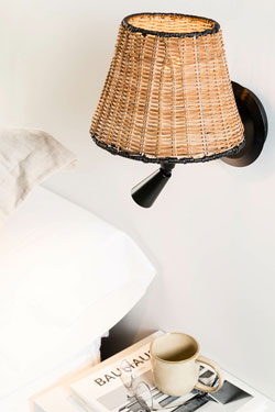 Sumba wall lamp + LED reading light in rattan. Faro. 