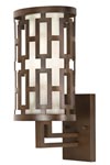 Applique d'extérieur River Oaks en bronze antique. Fine Art Lamps. Applique d'extérieur River Oaks en bronze antique. Fine Art Lamps.