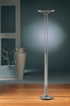 Lampadaire en nickel mat. Holtkötter. Lampadaire en nickel mat. Holtkötter.