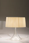 CIGNO lampe de table en verre et abat-jour beige plissé 45cm. Italamp. CIGNO lampe de table en verre et abat-jour beige plissé 45cm. Italamp.