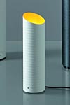 Lampe blanche tube de fibre de verre vernie Slice intérieur jaune 36cm. Karboxx. Lampe blanche tube de fibre de verre vernie Slice intérieur jaune 36cm. Karboxx.