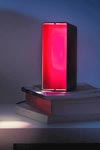 Lampe de chevet rectangulaire aluminum à volet Boxx - boîte noire et diffuseur rouge. Karboxx. Lampe de chevet rectangulaire aluminum à volet Boxx - boîte noire et diffuseur rouge. Karboxx.