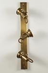 AP66 applique laiton vieilli droite 3 lumières . Latoaria. AP66 applique laiton vieilli droite 3 lumières . Latoaria.
