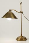 CM32 lampe de table en laiton vieillii coupole cône. Latoaria. CM32 lampe de table en laiton vieillii coupole cône. Latoaria.