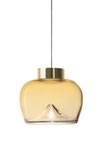 Aella bold suspension design année 70 verre ambré et métal doré. Leucos. Aella bold suspension design année 70 verre ambré et métal doré. Leucos.