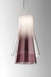Suspension Trigona blanche et bordeaux en verre miroir, semi-transparent et transparent. Leucos. Suspension Trigona blanche et bordeaux en verre miroir, semi-transparent et transparent. Leucos.