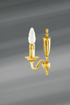 Petite applique en bronze Louis XVI, finition vieil or, une bougie. Lucien Gau. Petite applique en bronze Louis XVI, finition vieil or, une bougie. Lucien Gau.