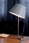 Nolita lampe de table Petit modèle abat-jour blanc. Marset. Nolita lampe de table Petit modèle abat-jour blanc. Marset.