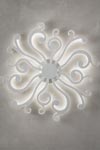 Grande applique blanche Virgo en polyuréthane expansé et métal verni . Masiero. Grande applique blanche Virgo en polyuréthane expansé et métal verni . Masiero.