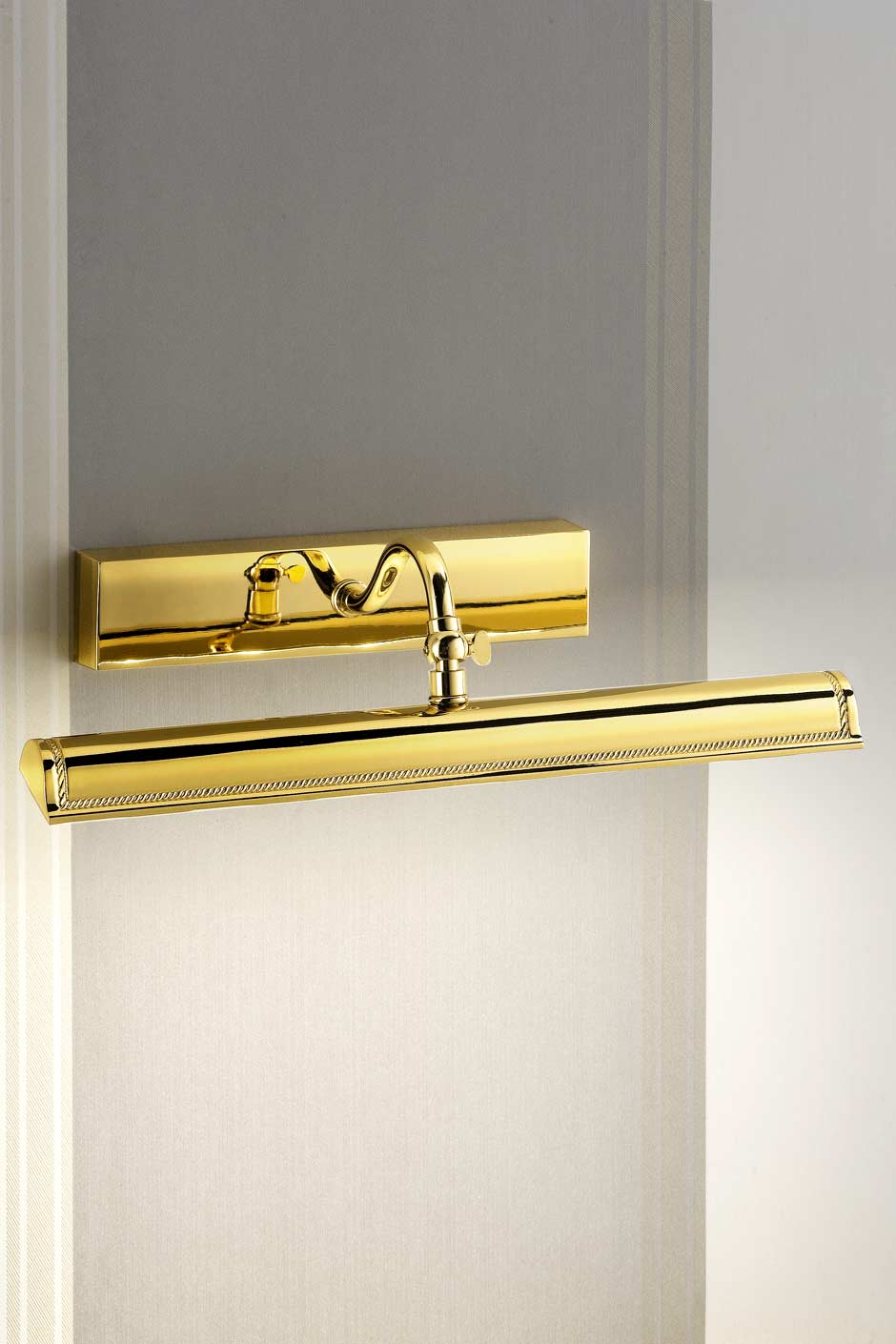 Grande applique pour tableau led évasée dorée polie décoration ...