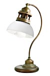 Lampe en laiton patiné et verre dépoli. Moretti Luce. Lampe en laiton patiné et verre dépoli. Moretti Luce.