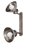 Spot double en nickel patiné . Moretti Luce. Spot double en nickel patiné . Moretti Luce.