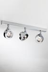 Triple spot orientable Lilley Max On Rail. Nautic by Tekna. Triple spot orientable Lilley Max On Rail. Nautic by Tekna.