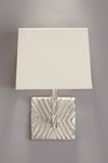 Applique murale support carré, en bronze nickel satiné Togo. Objet insolite. Applique murale support carré, en bronze nickel satiné Togo. Objet insolite.