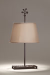 Lampe de table en bronze patine noir et abat-jour couleur seigle Bagatelle. Objet insolite. Lampe de table en bronze patine noir et abat-jour couleur seigle Bagatelle. Objet insolite.