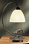 Lampe en fer forgé et verrerie opale. Robers. Lampe en fer forgé et verrerie opale. Robers.