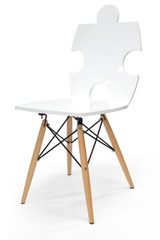 Chaise blanche opaque Puzzle . Acrila. Chaise blanche opaque Puzzle . Acrila.