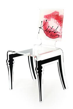 Chaise rouge en plexiglass Graph Kiss . Acrila. 