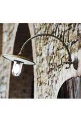 Large outdoor wall lamp in patinated brass and white enamelled aluminium. Aldo Bernardi. Large outdoor wall lamp in patinated brass and white enamelled aluminium. Aldo Bernardi.