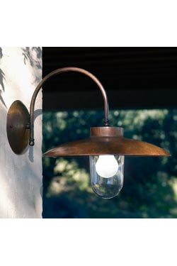 Outdoor wall light in patinated brass and transparent glass. Aldo Bernardi. 