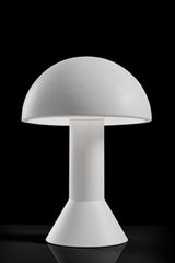 Lampe de table en céramique blanc mat. Aldo Bernardi. Lampe de table en céramique blanc mat. Aldo Bernardi.