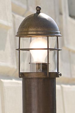 Garden lamp in lighthouse lantern with grid and column 80cm. Aldo Bernardi. 