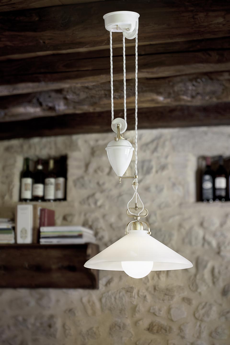 Pendant cone and counterweight in frosted glass and white porcelain. Aldo Bernardi. 