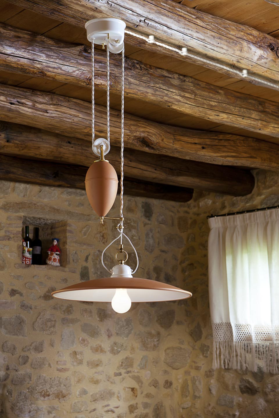 Terracotta porcelain pendant light with counterweight. Aldo Bernardi. 