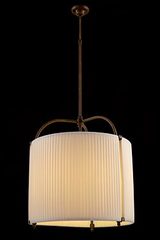 Suspension cylindre en soie beige et laiton patiné foncé diamètre 55cm. Aldo Bernardi. Suspension cylindre en soie beige et laiton patiné foncé diamètre 55cm. Aldo Bernardi.