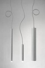 Suspension tube en aluminium martelé Tubo 28. Aldo Bernardi. Suspension tube en aluminium martelé Tubo 28. Aldo Bernardi.
