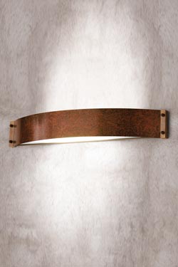 Patinated copper wall lamp in band shape. Aldo Bernardi. 