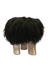 Hannibal tabouret fourrure noire. Angel des Montagnes. Hannibal tabouret fourrure noire. Angel des Montagnes.