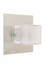 Quadra 1 applique une verrerie carrée. Aprodis. Quadra 1 applique une verrerie carrée. Aprodis.