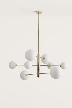 Atom chandelier 8 lights in satin brass. Aromas. 