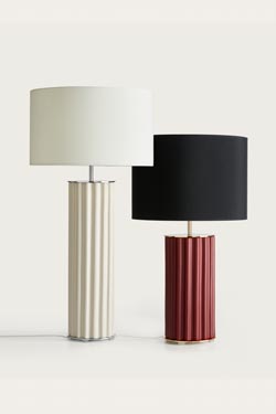 Table lamp in garnet wavy ceramic Sonica. Aromas. 