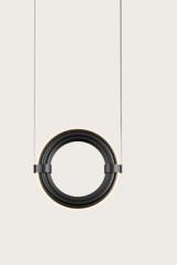 Elli suspension anneau noir et éclairage LED. Aromas. Elli suspension anneau noir et éclairage LED. Aromas.