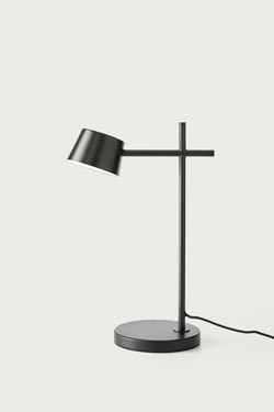 Lampe de bureau Philips noire. Base et réflecteur en tôle mat