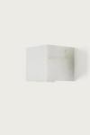 Cube wall lamp in alabaster Vaster. Aromas. 